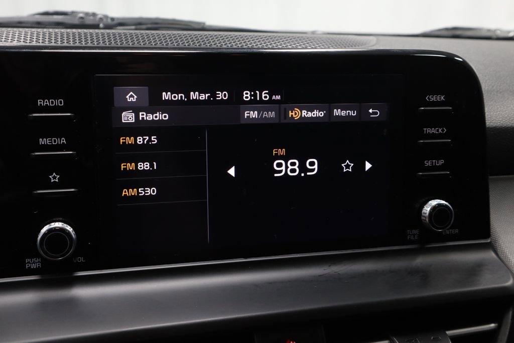 Used 2024 Kia Seltos LX image 3