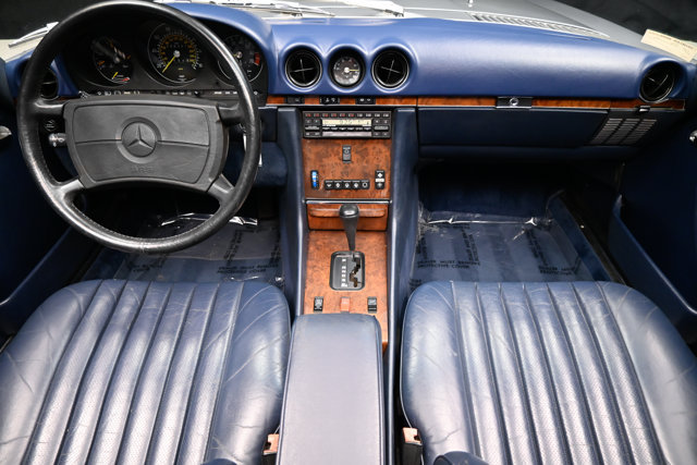 Used 1987 Mercedes-Benz 560 SL image 3