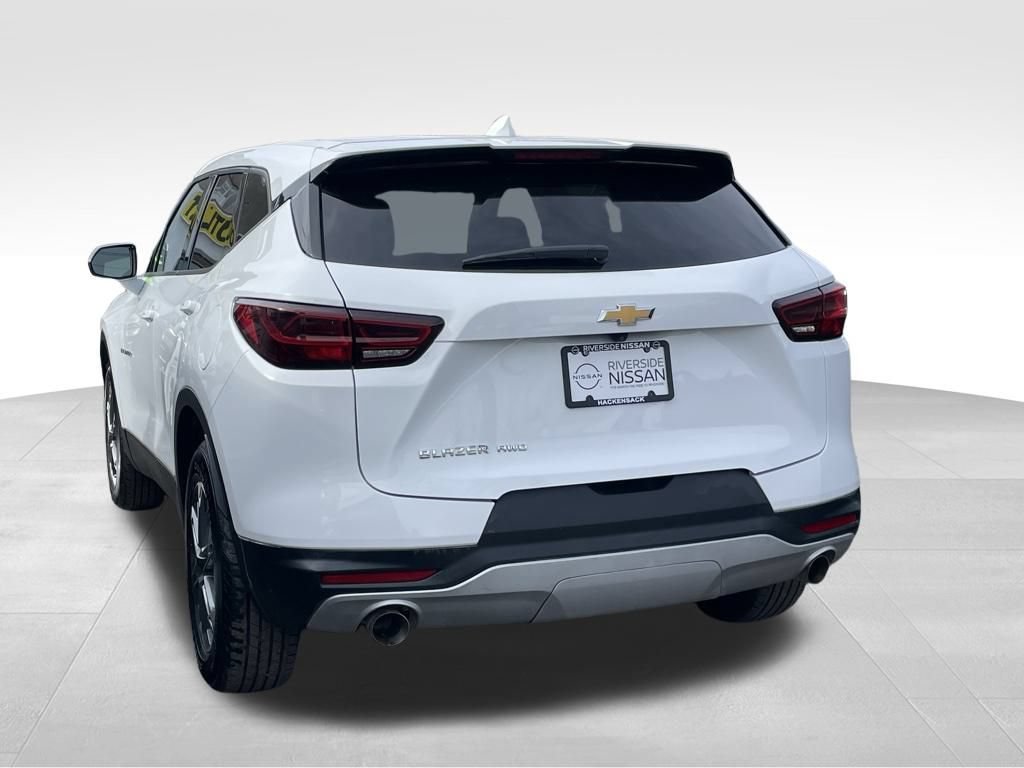 Used 2025 Chevrolet Blazer LT AWD/4WD image 5