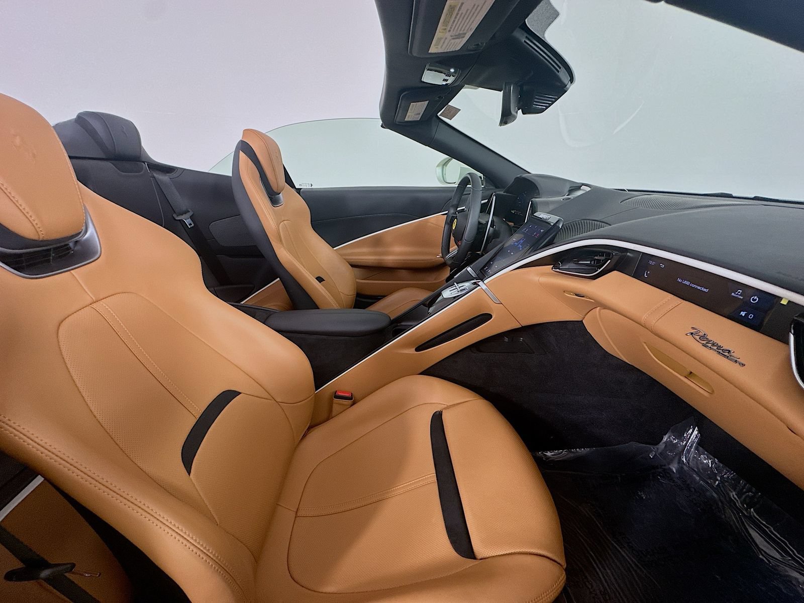 Used 2024 Ferrari Roma Spider RWD image 44
