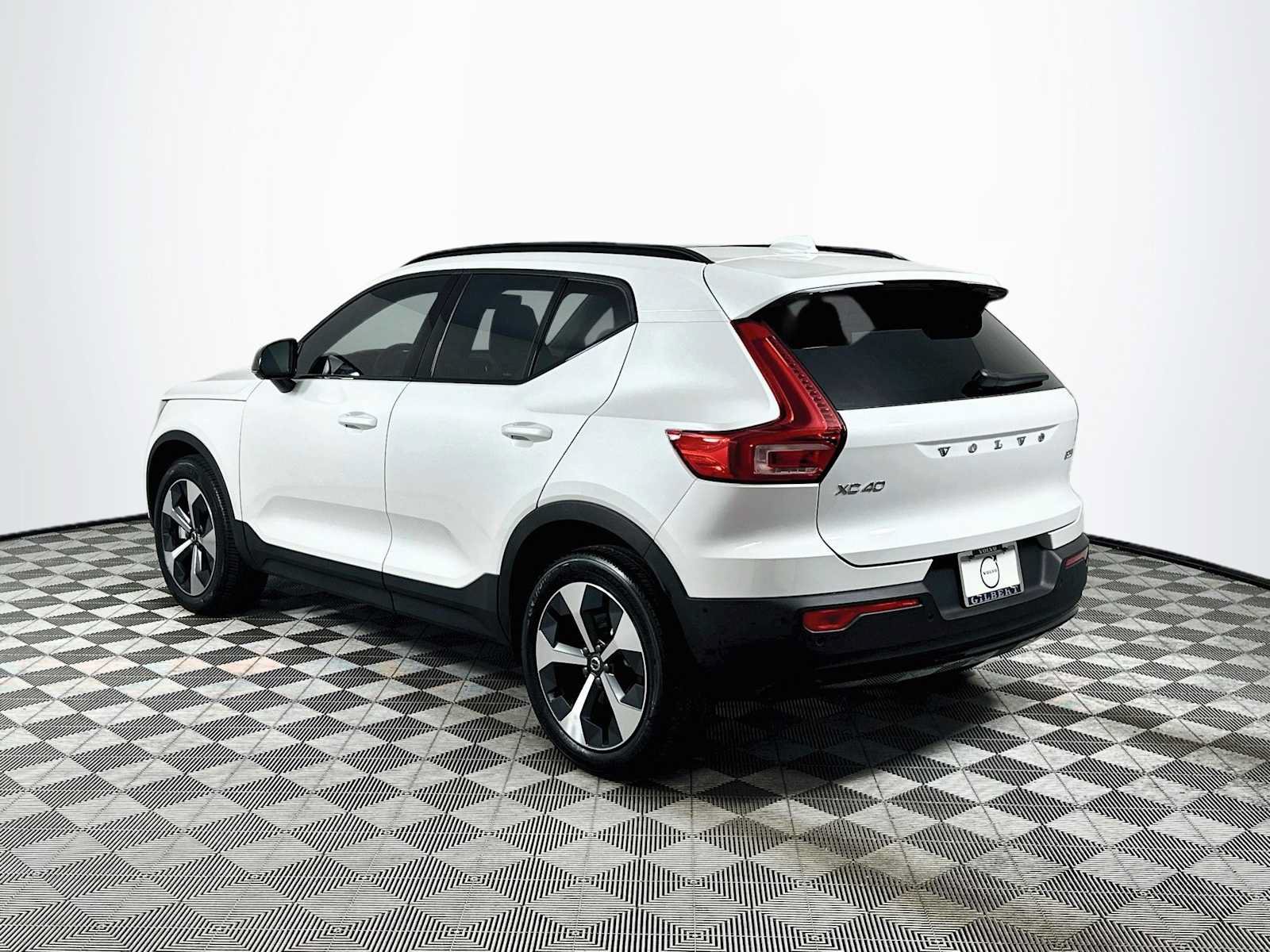 Used 2026 Volvo XC40 B5 Plus w/ Protection Package Premier AWD/4WD image 5