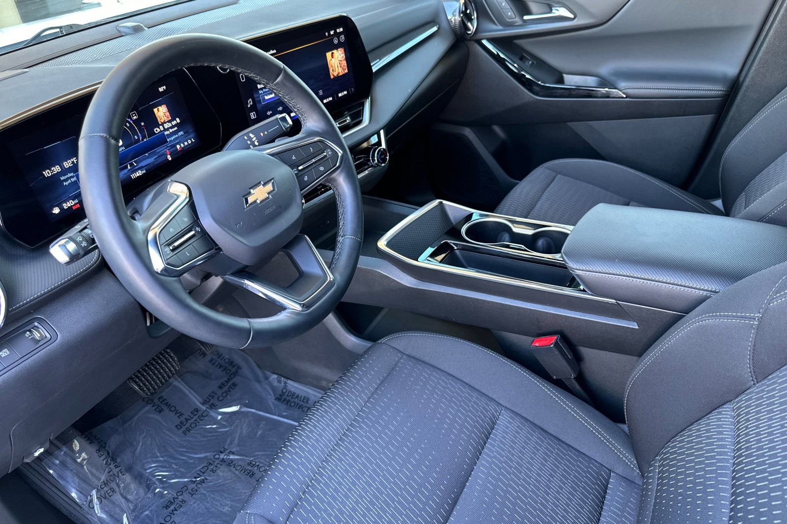 Certified 2025 Chevrolet Equinox LT w/ Safety and Technology Package image 10