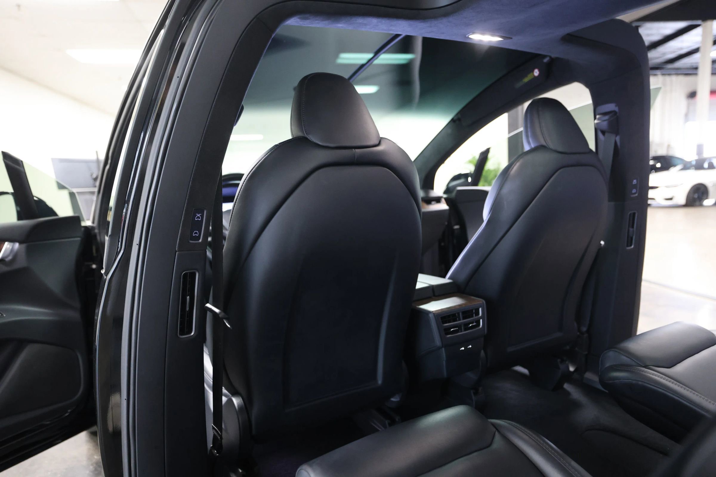 Used 2020 Tesla Model X Long Range image 43