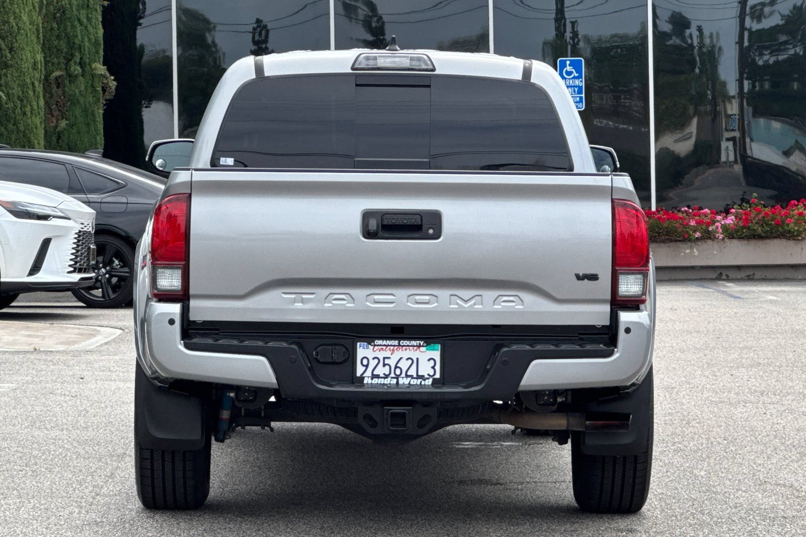 Used 2019 Toyota Tacoma TRD Sport w/ Technology Package RWD image 5