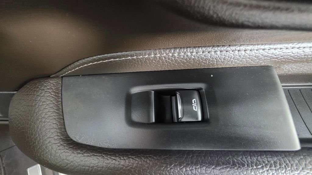 Used 2021 GMC Yukon Denali w/ Denali Ultimate Package image 41