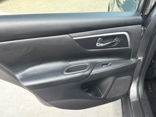 Used 2017 Nissan Altima 2.5 SR FWD image 12