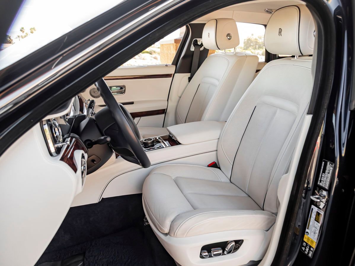 Used 2022 Rolls-Royce Ghost w/ Ghost Package AWD/4WD image 28