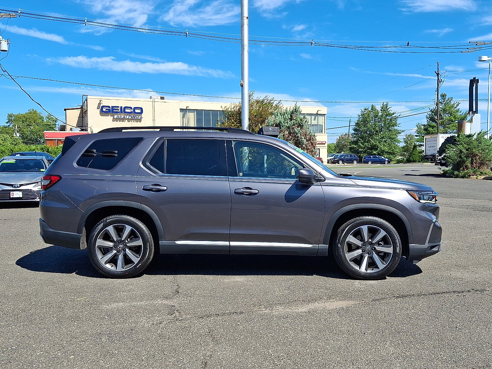 Used 2023 Honda Pilot Elite image 8