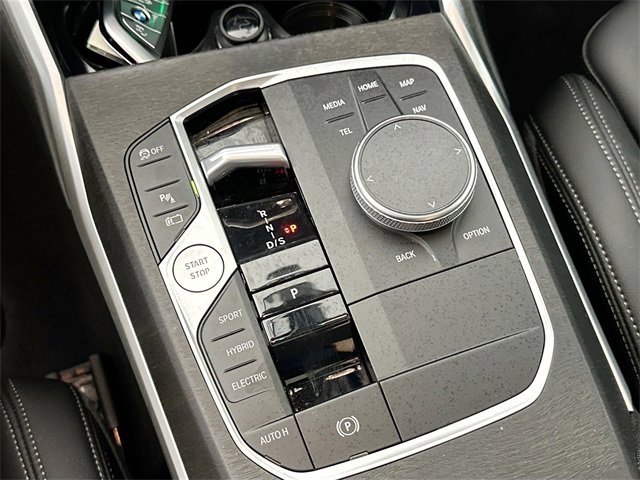 Used 2024 BMW 330e xDrive w/ Convenience Package image 16