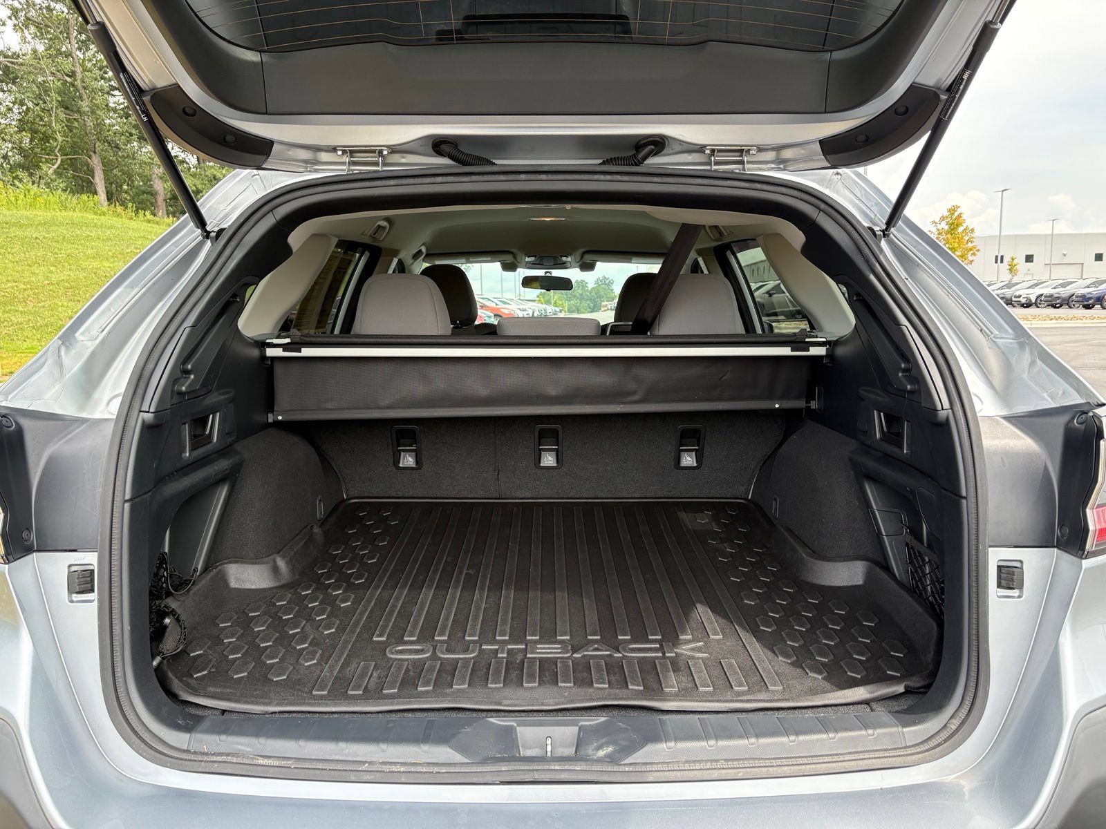 Used 2020 Subaru Outback Premium AWD/4WD image 12