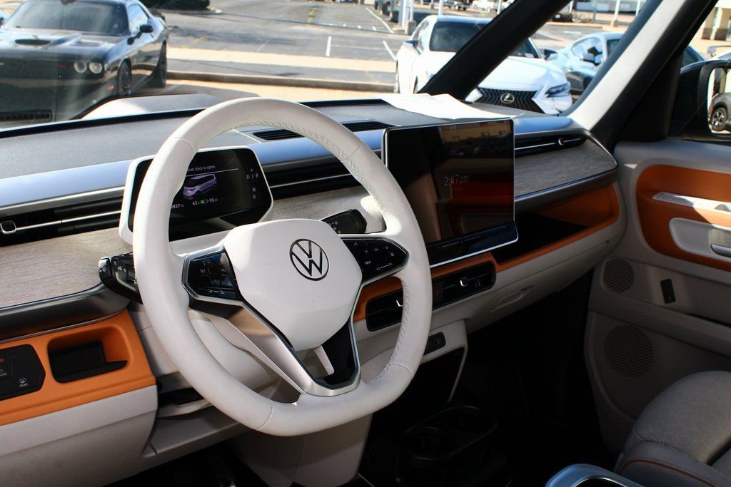 Used 2025 Volkswagen ID. Buzz 1st Edition image 3