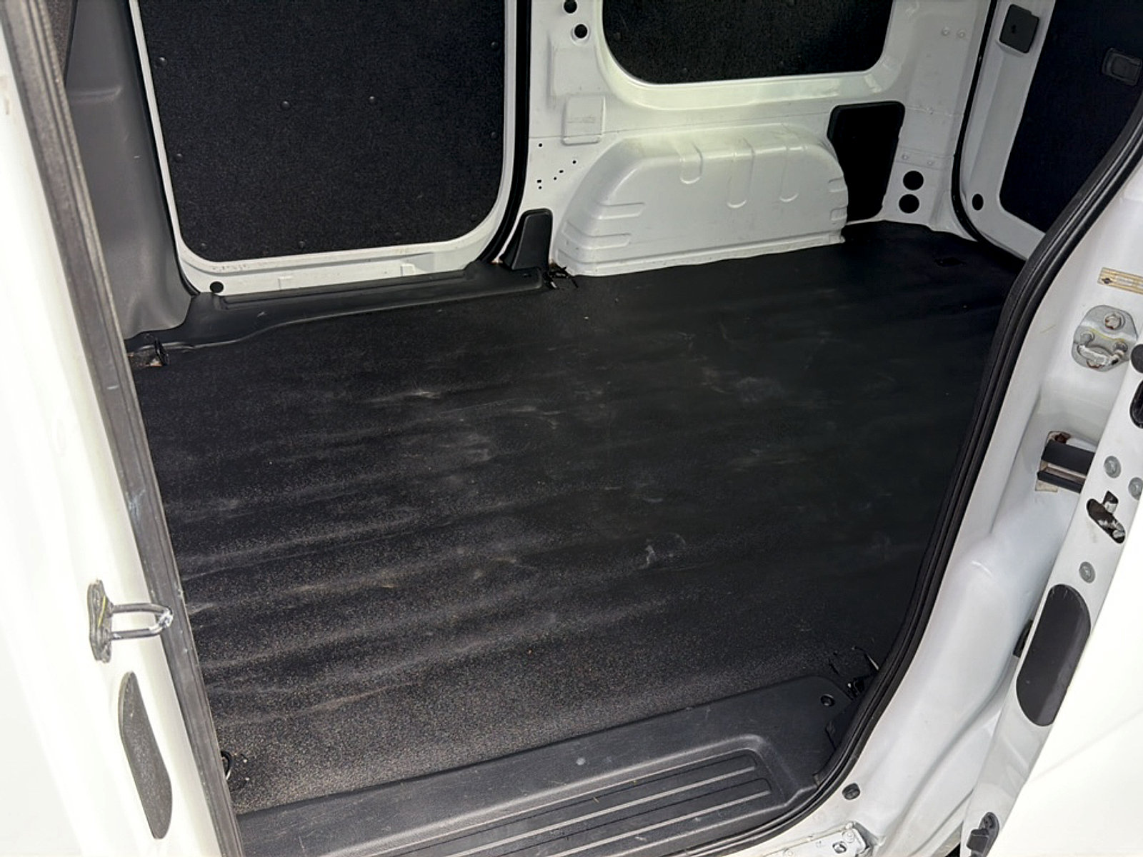 Used 2015 Chevrolet City Express LS FWD image 10