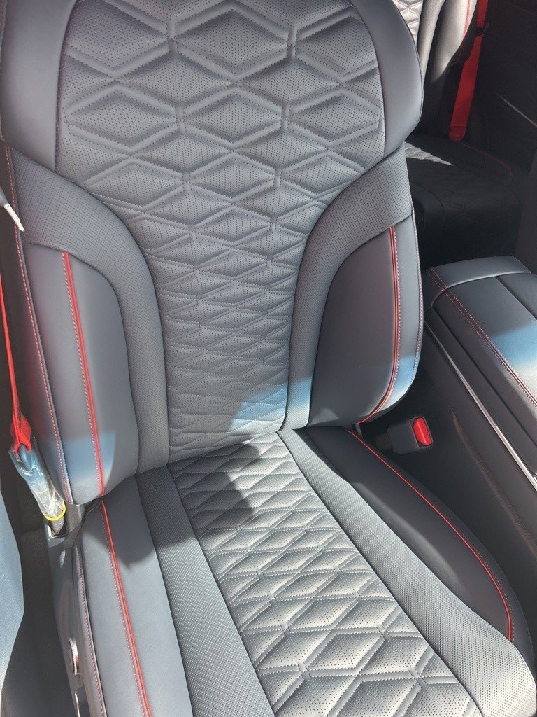 New 2026 Genesis GV80 3.5T e-SC image 13