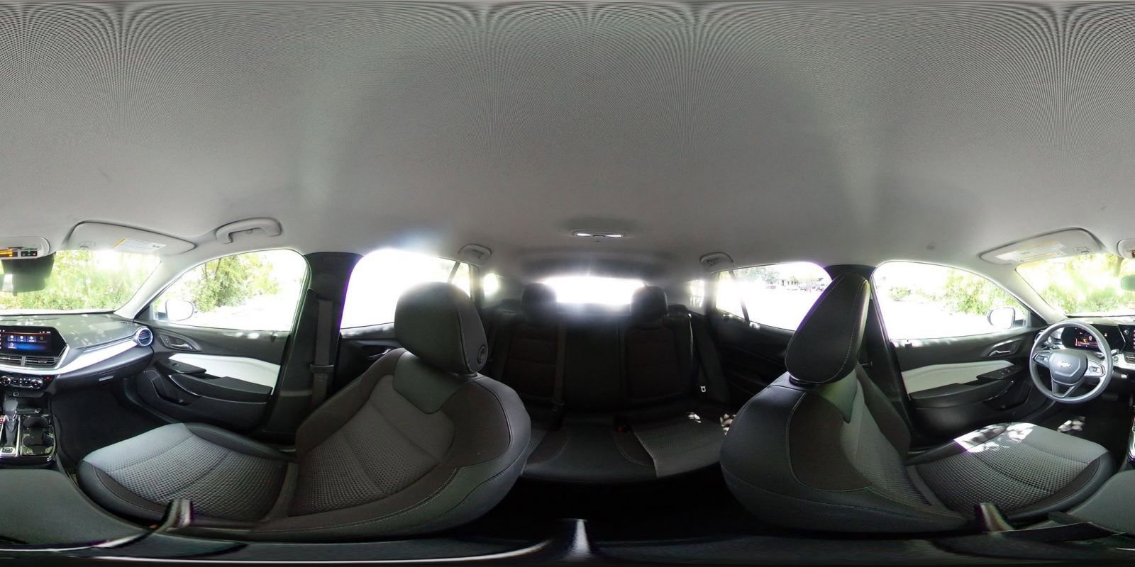 Used 2025 Chevrolet Trax LT FWD image 41