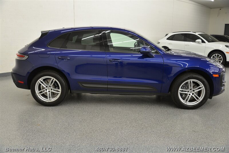 Used 2023 Porsche Macan AWD/4WD image 8