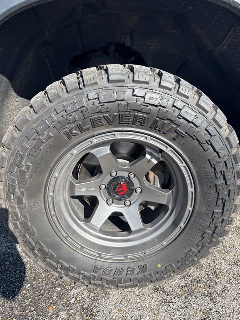 Used 2022 Chevrolet Silverado 1500 ZR2 w/ Technology Package image 3