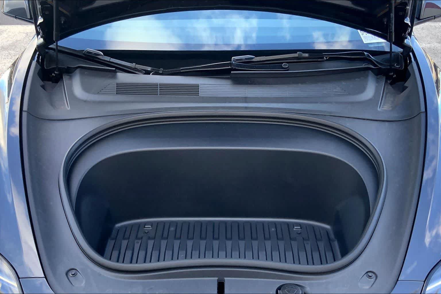 Used 2025 Tesla Model 3 Long Range RWD image 9