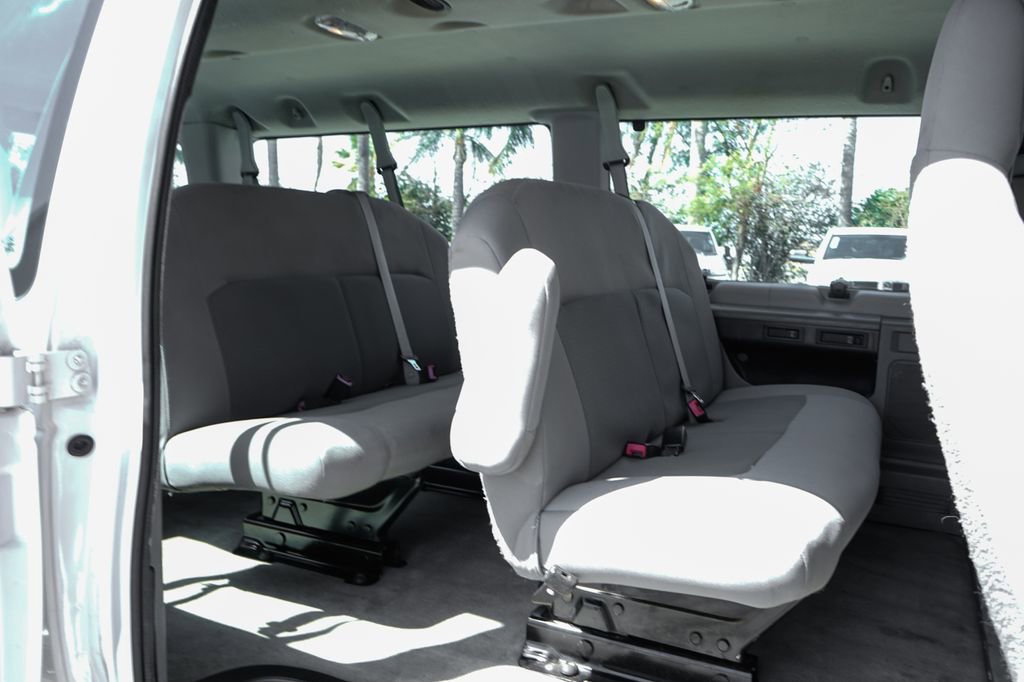 Used 2014 Ford E-350 and Econoline 350 XLT RWD image 13