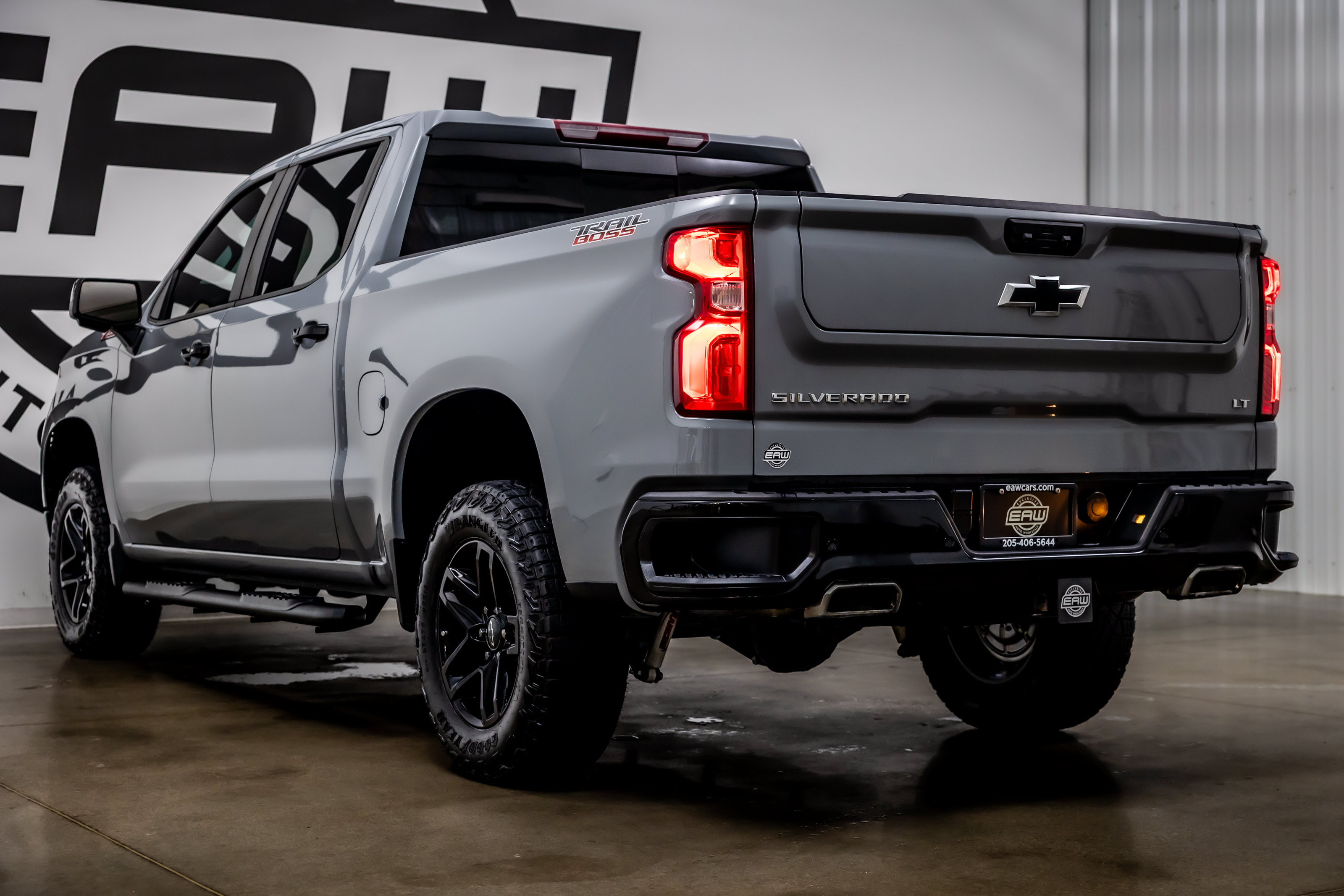 Used 2024 Chevrolet Silverado 1500 LT Trail Boss w/ LT Trail Boss Premium Package AWD/4WD image 37