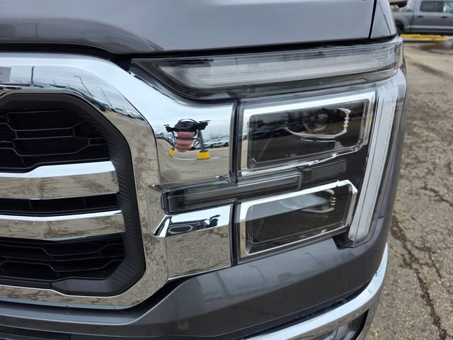 Used 2024 Ford F150 Lariat w/ FX4 Off-Road Package AWD/4WD image 3