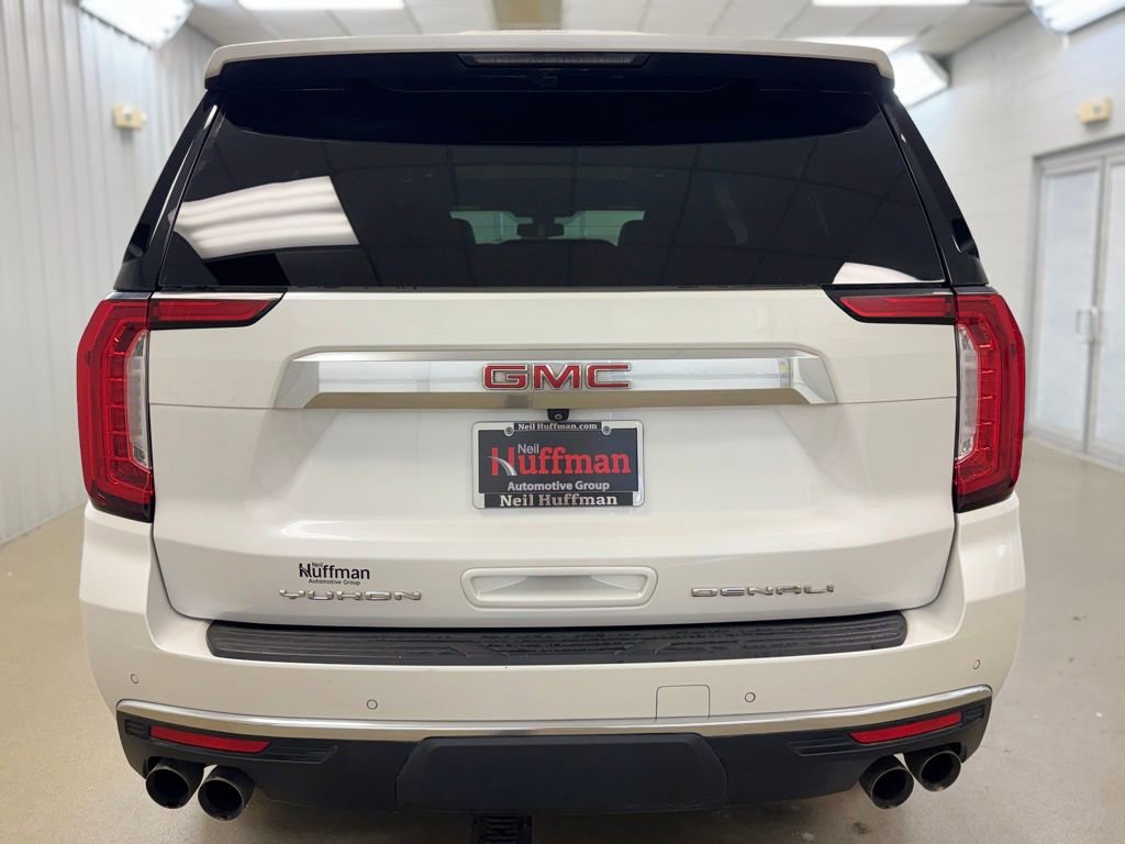 Used 2022 GMC Yukon XL Denali RWD image 6