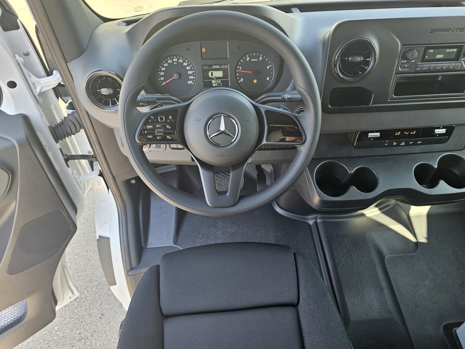 New 2024 Mercedes-Benz Sprinter 4500 image 6