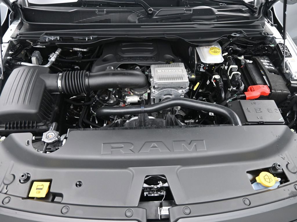 New 2026 RAM 1500 4x4 Crew Cab image 22