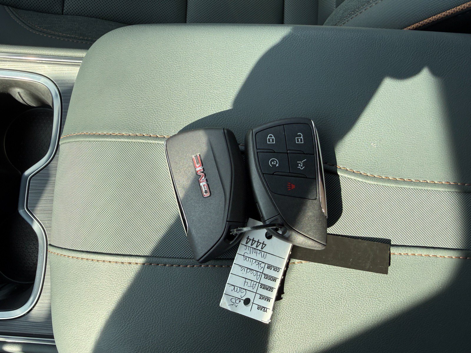 Certified 2025 GMC Acadia AT4 AWD/4WD image 40