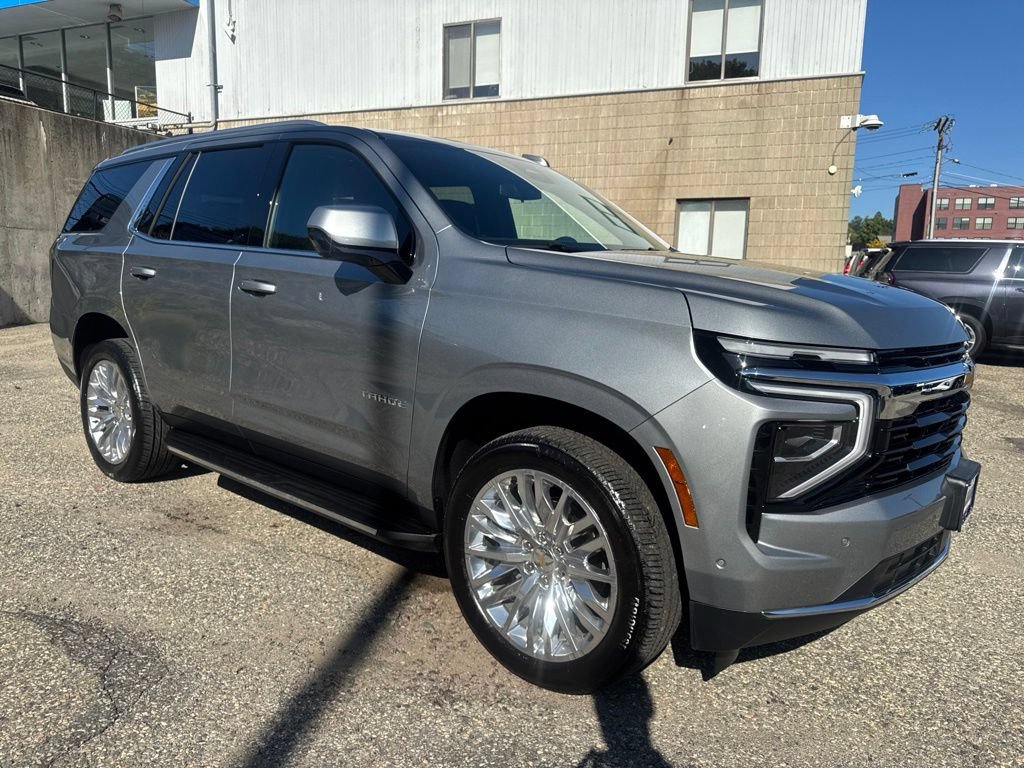 Used 2026 Chevrolet Tahoe LS AWD/4WD image 7