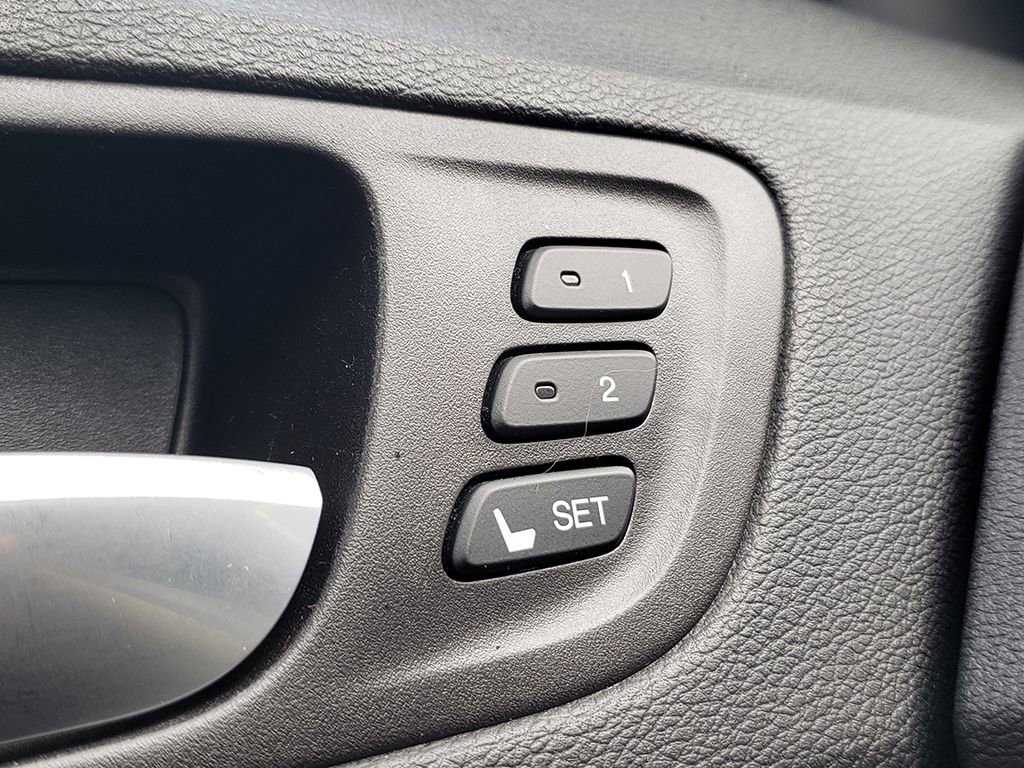 Used 2017 Acura TLX w/ Technology Package image 28