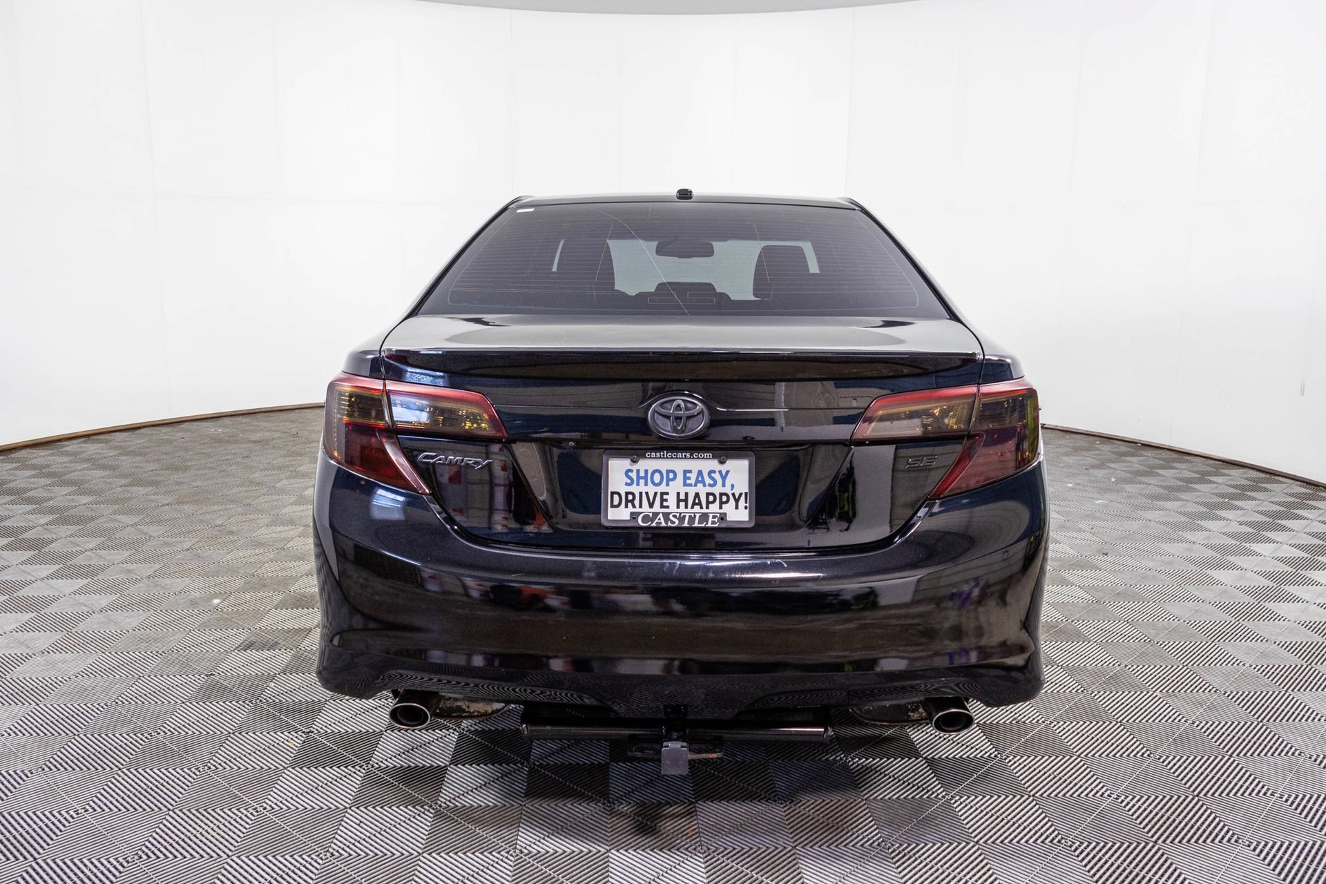 Used 2012 Toyota Camry SE w/ Leather Pkg FWD image 20