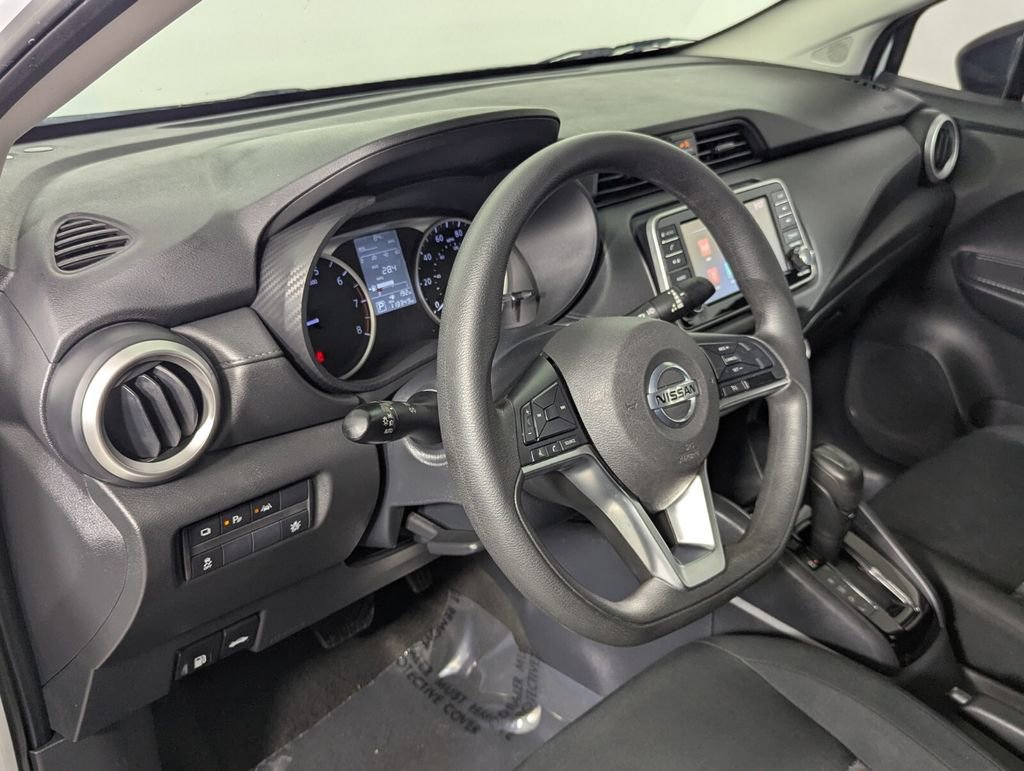 Used 2021 Nissan Versa S FWD image 11