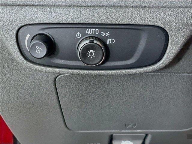 Used 2022 Chevrolet Bolt EUV Premier FWD image 13