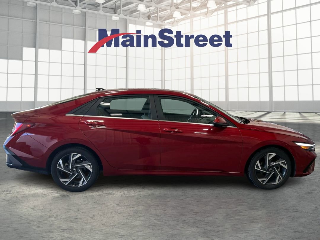 Used 2024 Hyundai Elantra Limited image 6