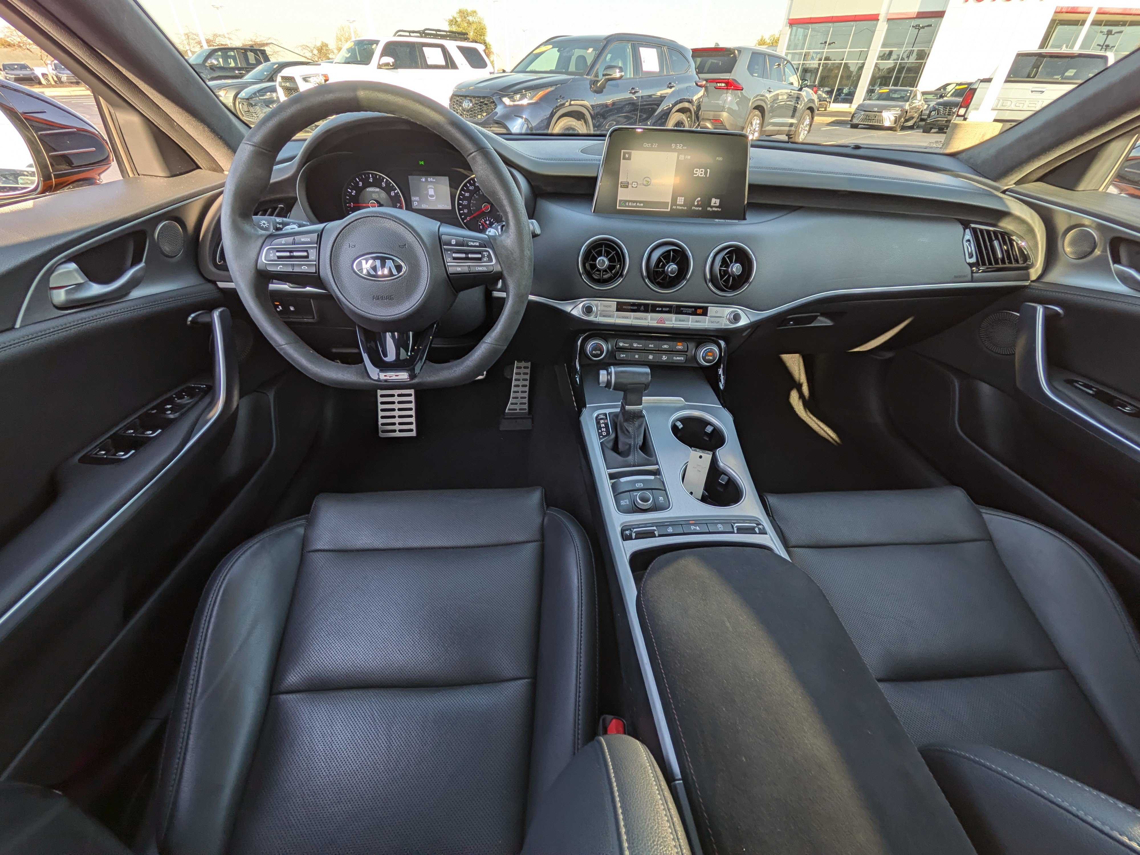 Used 2019 Kia Stinger GTS AWD/4WD image 12