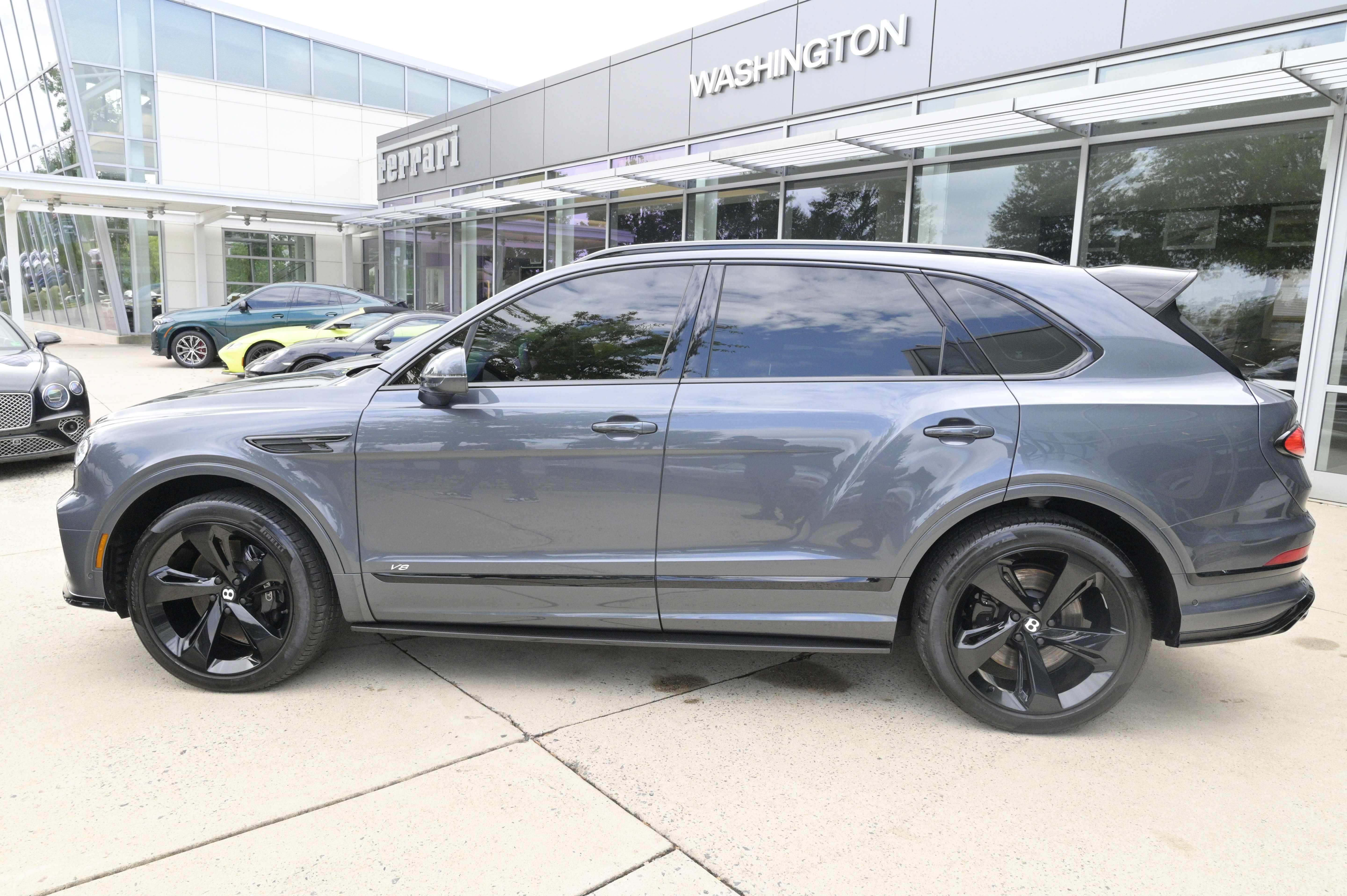 Used 2021 Bentley Bentayga AWD/4WD image 8
