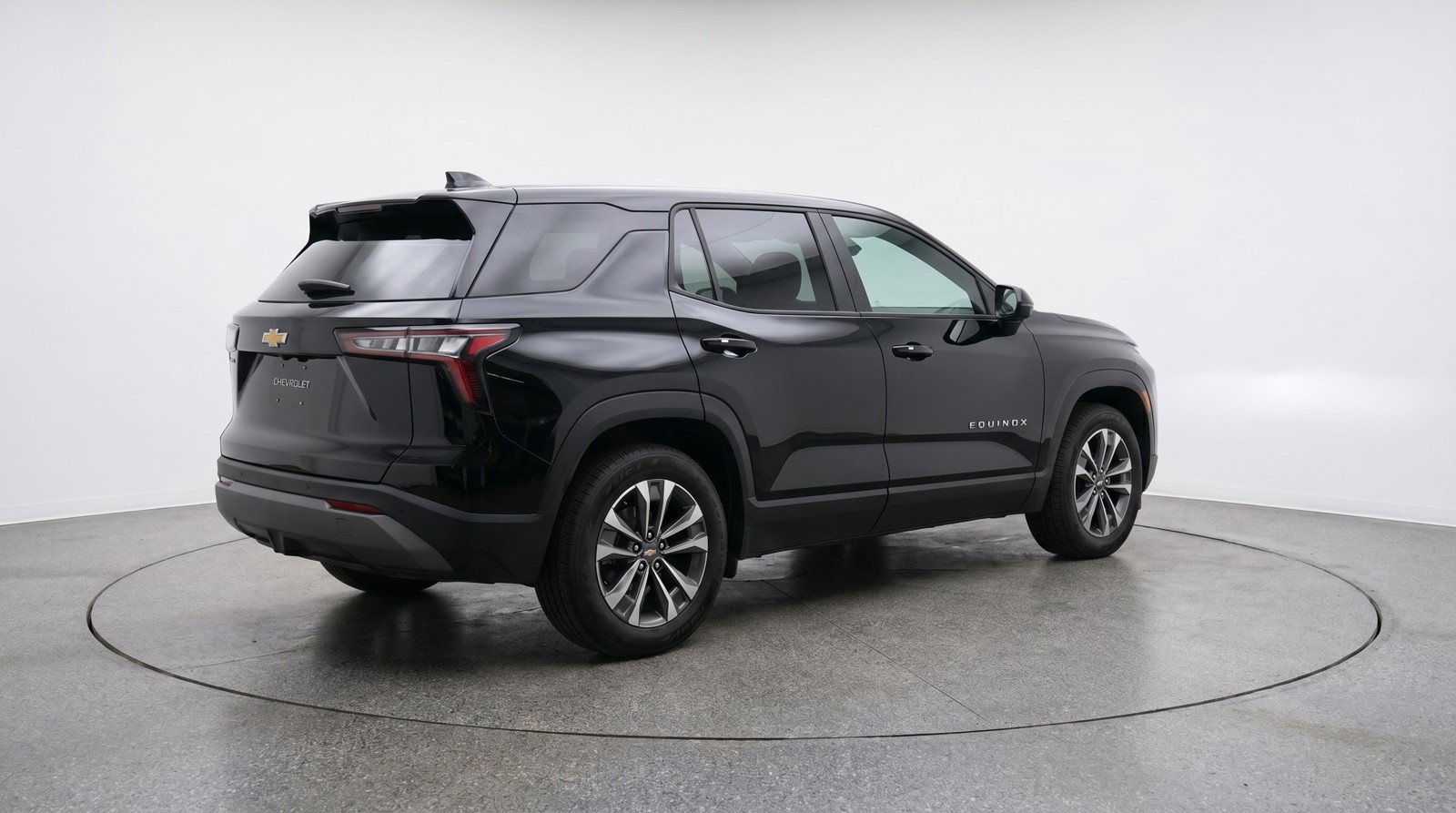 Used 2025 Chevrolet Equinox LT FWD image 9