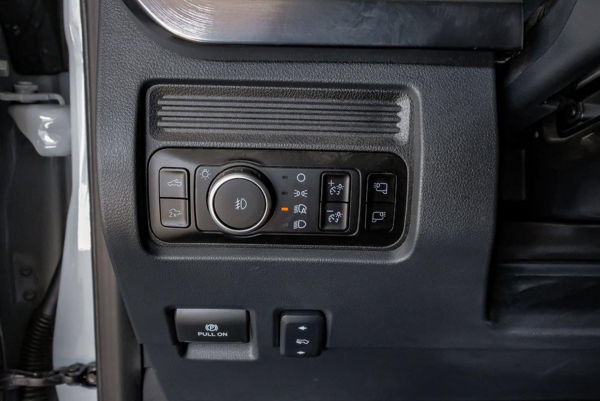 Used 2025 Ford F250 Lariat AWD/4WD image 28