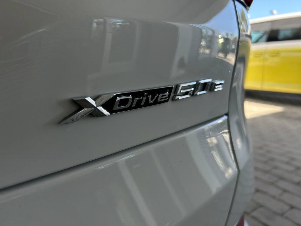 Used 2025 BMW X5 xDrive50e AWD/4WD image 49