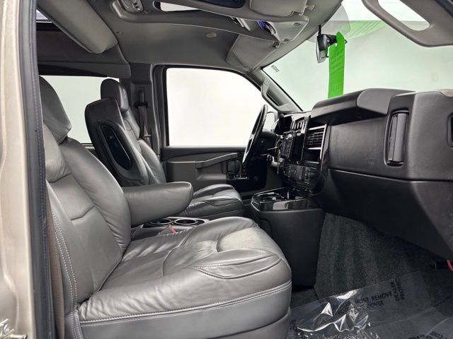 Used 2022 Chevrolet Express 2500 Extended w/ Enhanced Convenience Package RWD image 23