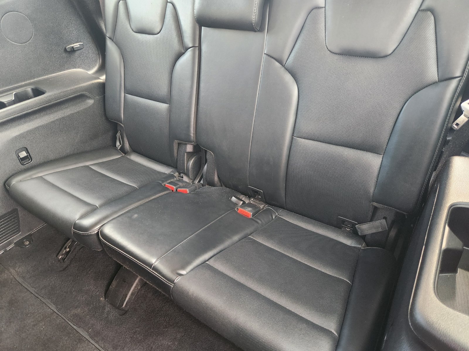 Used 2024 Kia Telluride LX FWD image 34