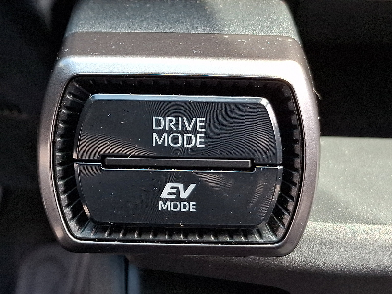 Used 2026 Toyota RAV4 LE FWD image 21