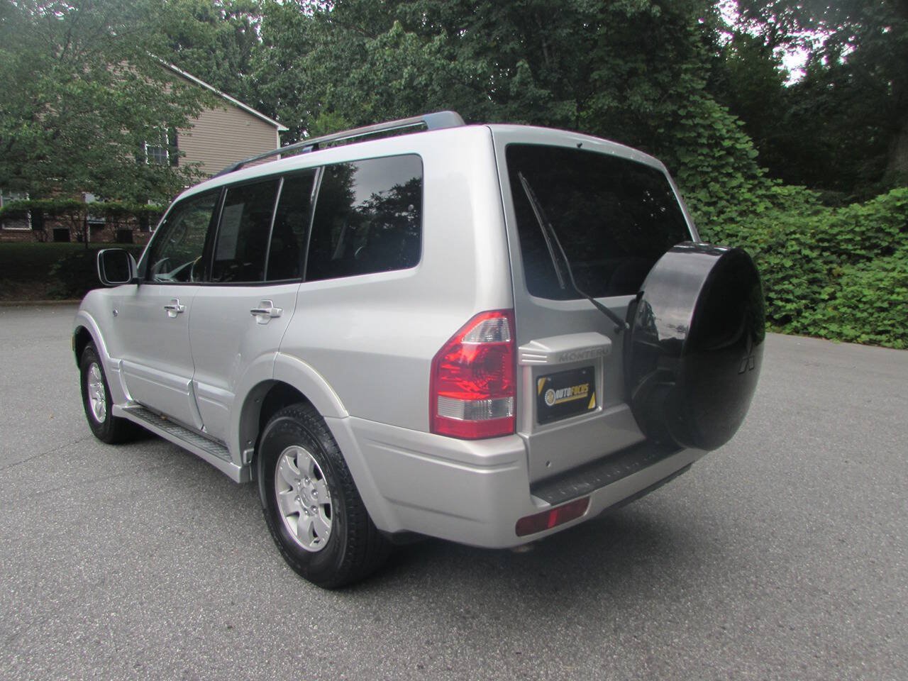 Used 2003 Mitsubishi Montero Limited AWD/4WD image 4