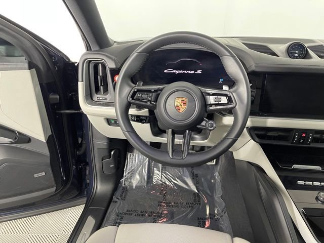 New 2025 Porsche Cayenne S image 41