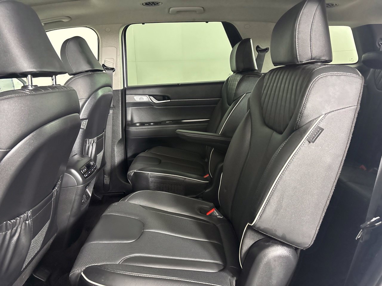 Used 2023 Hyundai Palisade Limited AWD/4WD image 25