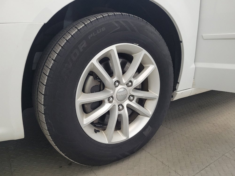 Used 2015 Dodge Grand Caravan SXT w/ Rear Park Assist Package FWD image 31