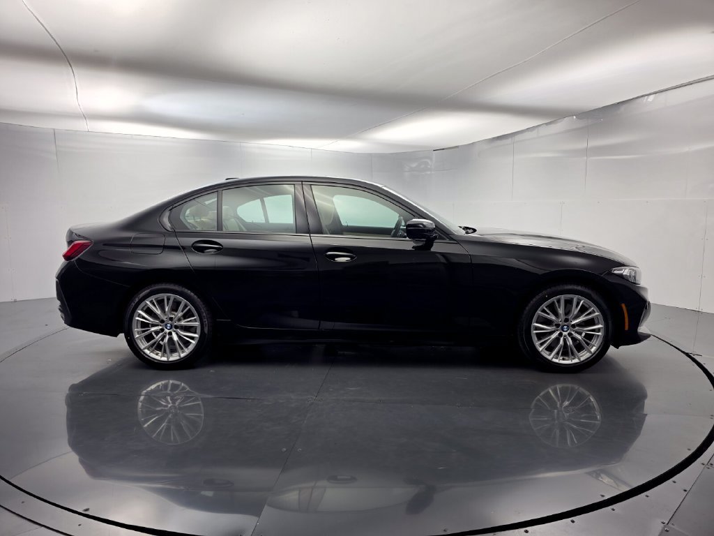 Certified 2023 BMW 330i Sedan w/ Convenience Package RWD image 3