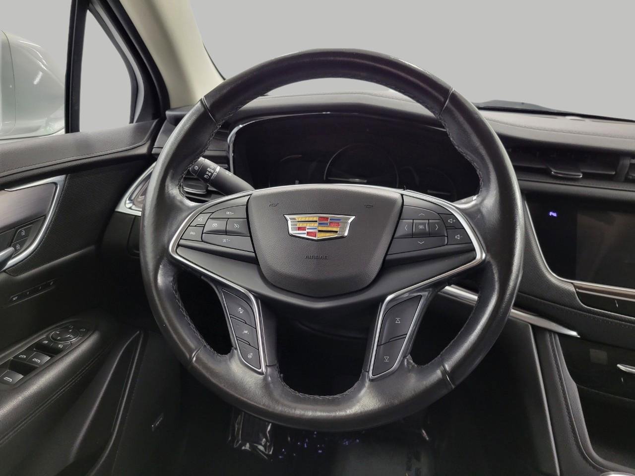 Used 2019 Cadillac XT5 Luxury w/ LPO, Black Ice Package image 6