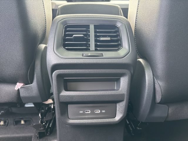 New 2026 Volkswagen Taos SE AWD/4WD image 33