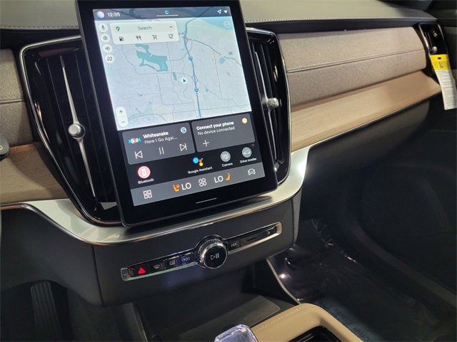 New 2026 Volvo XC90 B5 Plus w/ Protection Package image 24